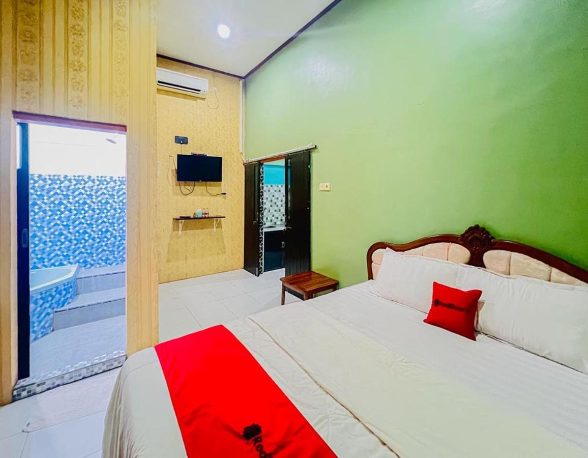 Reddoorz Near Sunrise Mall Mojokerto מראה חיצוני תמונה