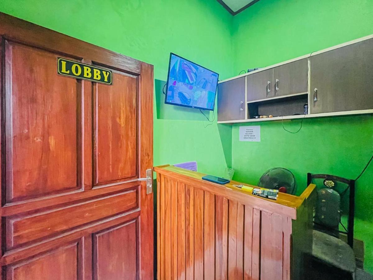 Reddoorz Near Sunrise Mall Mojokerto מראה חיצוני תמונה