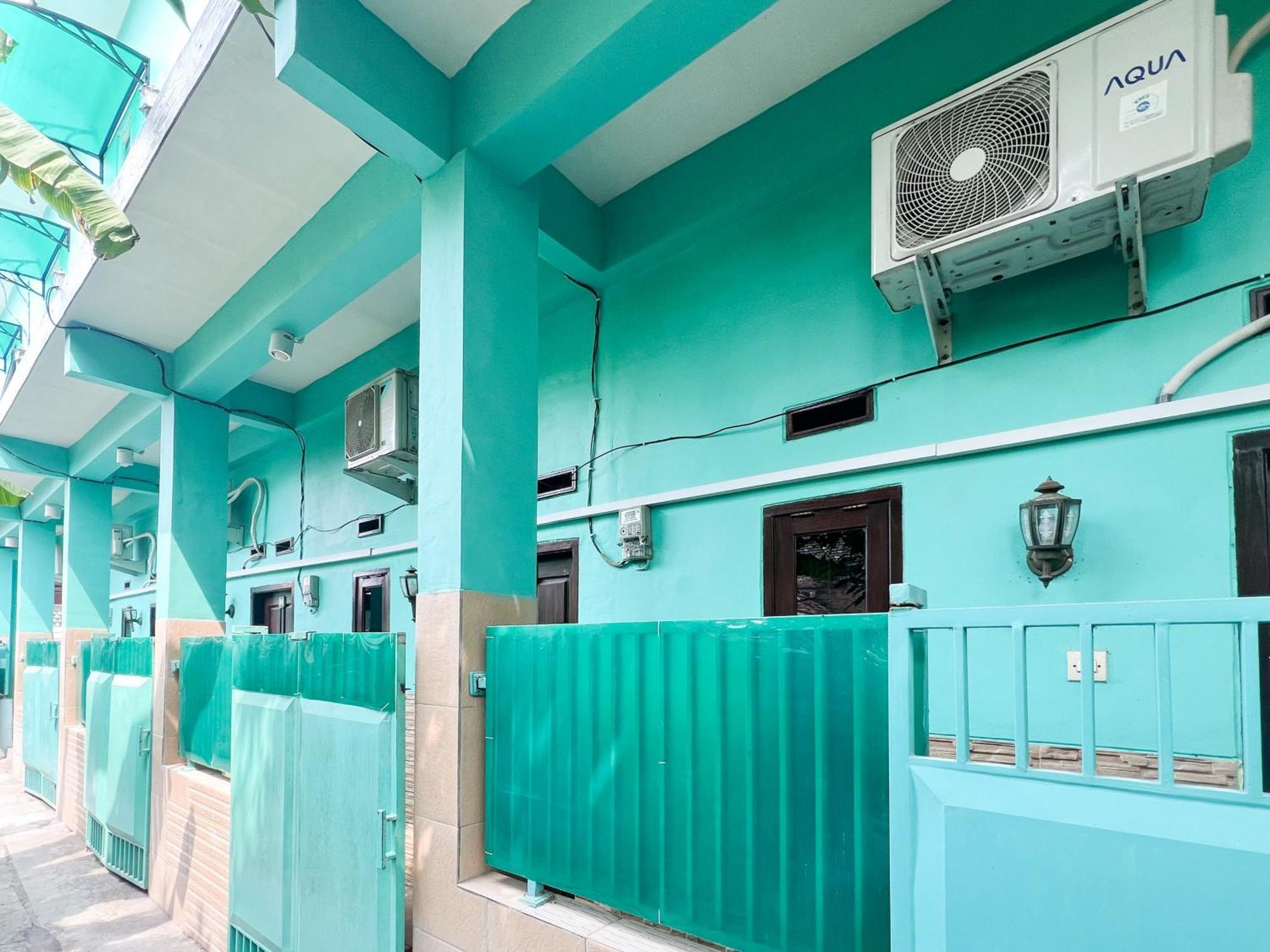 Reddoorz Near Sunrise Mall Mojokerto מראה חיצוני תמונה