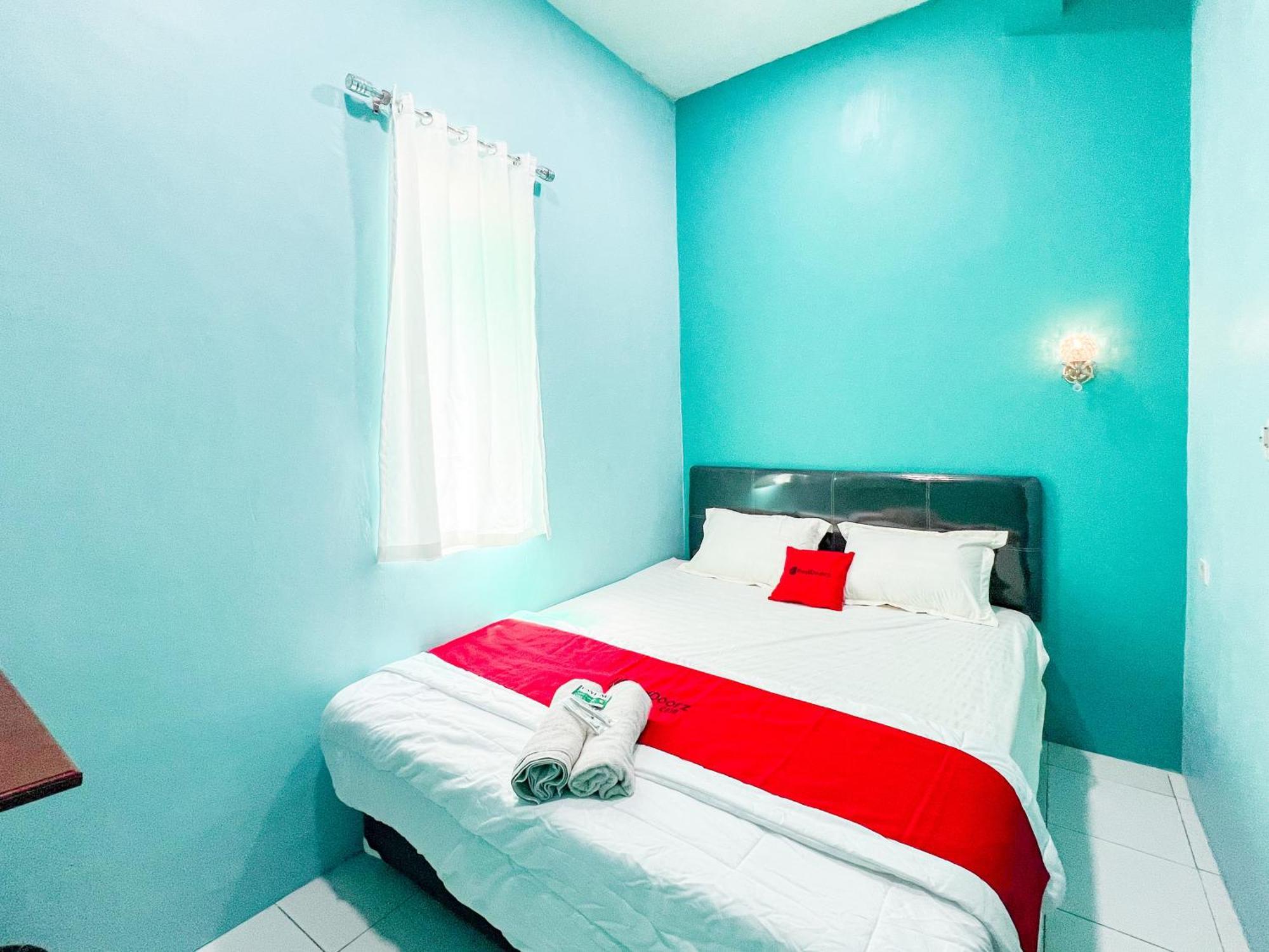Reddoorz Near Sunrise Mall Mojokerto מראה חיצוני תמונה