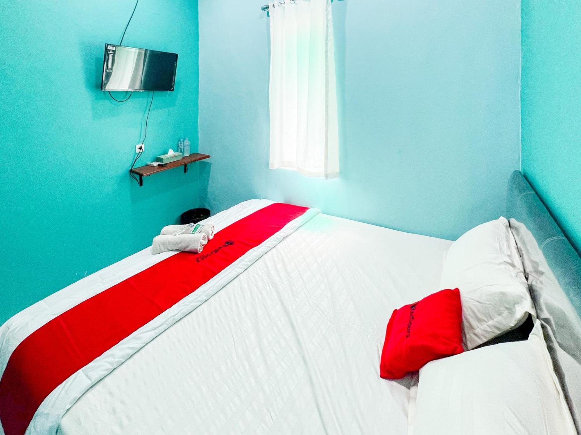 Reddoorz Near Sunrise Mall Mojokerto מראה חיצוני תמונה