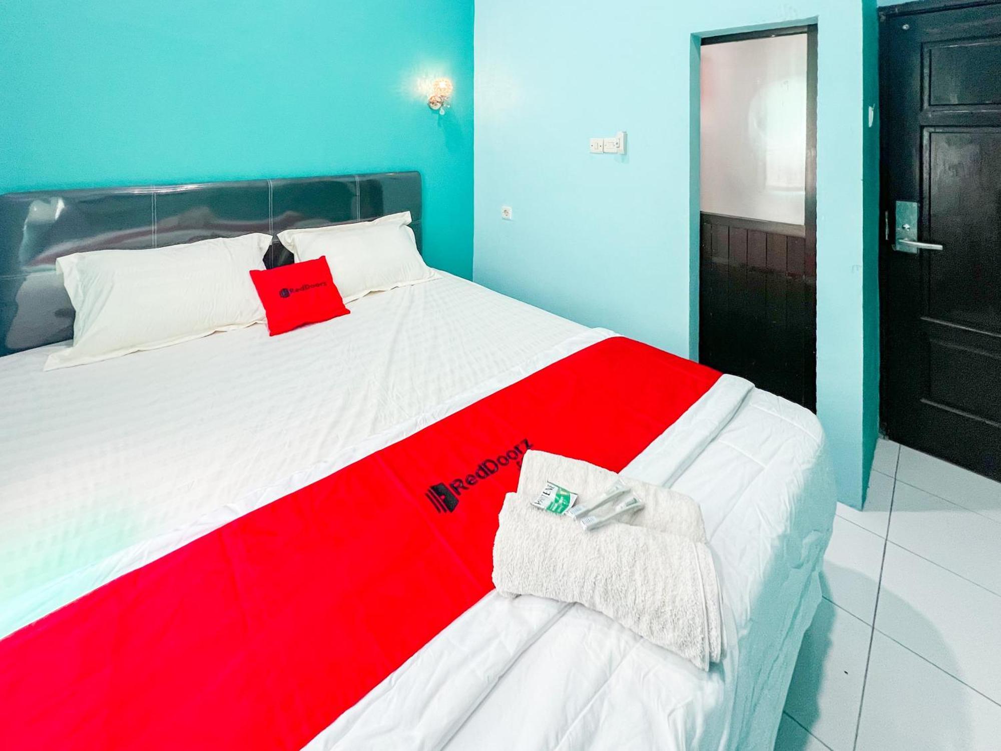 Reddoorz Near Sunrise Mall Mojokerto מראה חיצוני תמונה