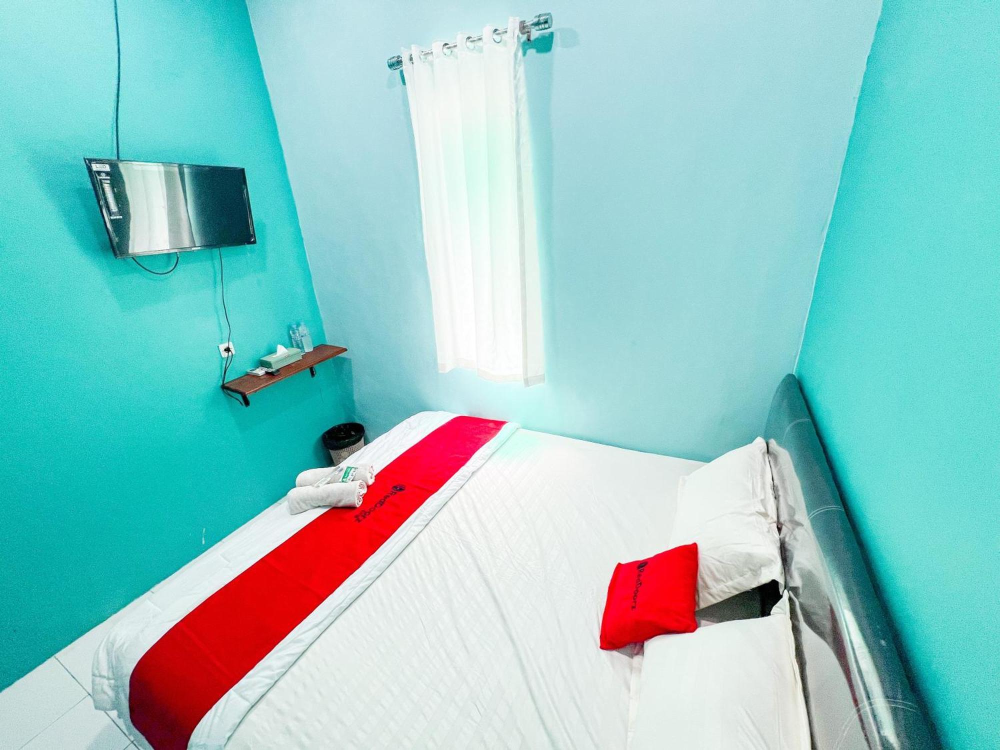 Reddoorz Near Sunrise Mall Mojokerto מראה חיצוני תמונה