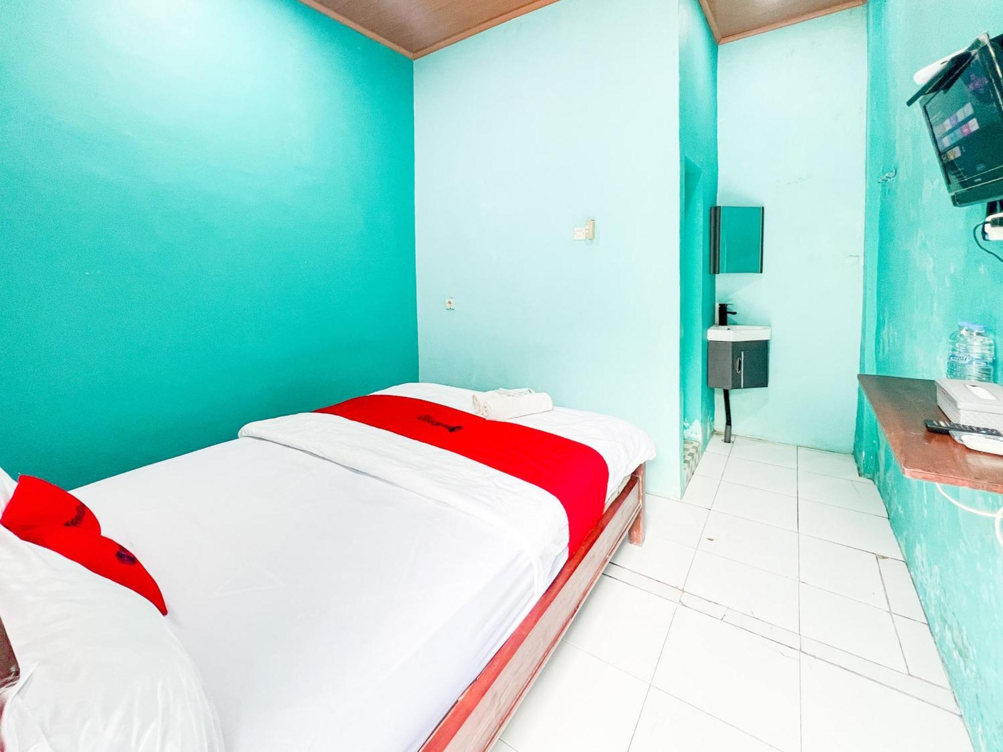 Reddoorz Near Sunrise Mall Mojokerto מראה חיצוני תמונה