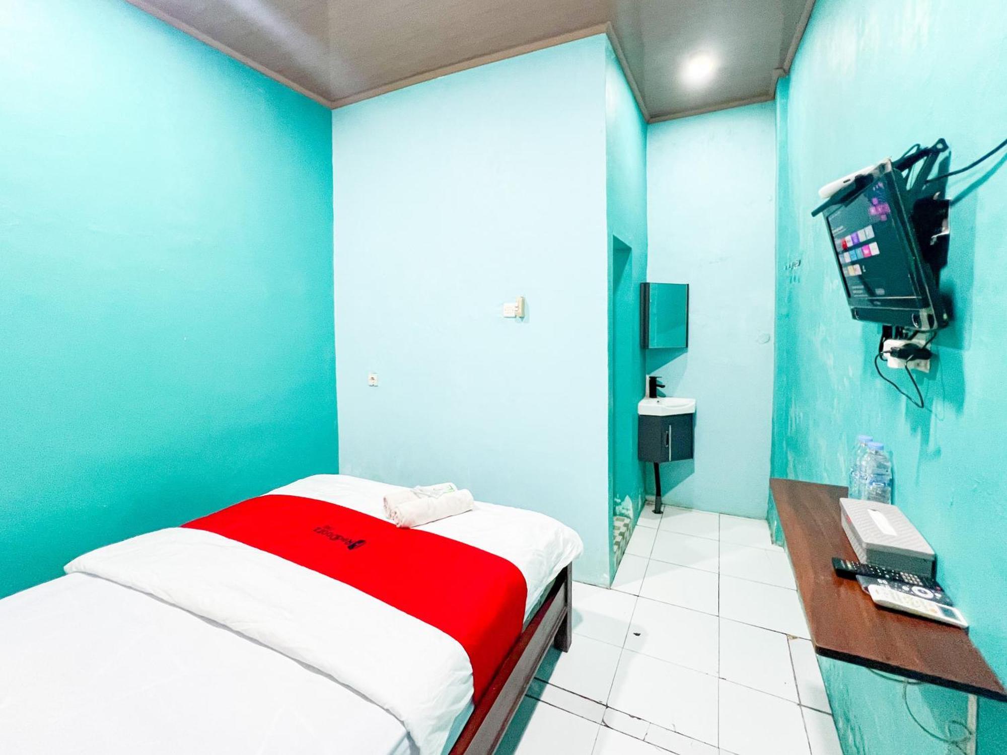 Reddoorz Near Sunrise Mall Mojokerto מראה חיצוני תמונה