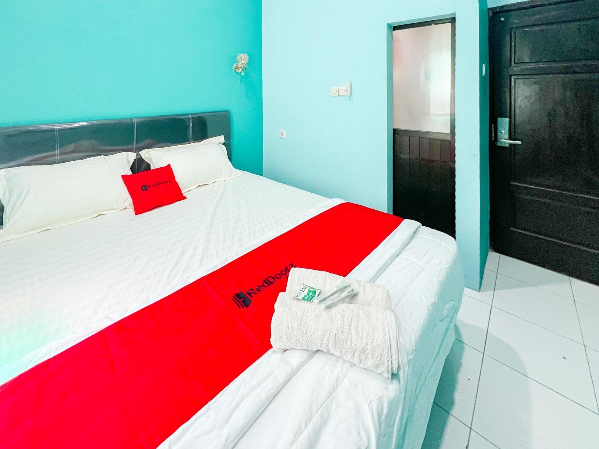 Reddoorz Near Sunrise Mall Mojokerto מראה חיצוני תמונה