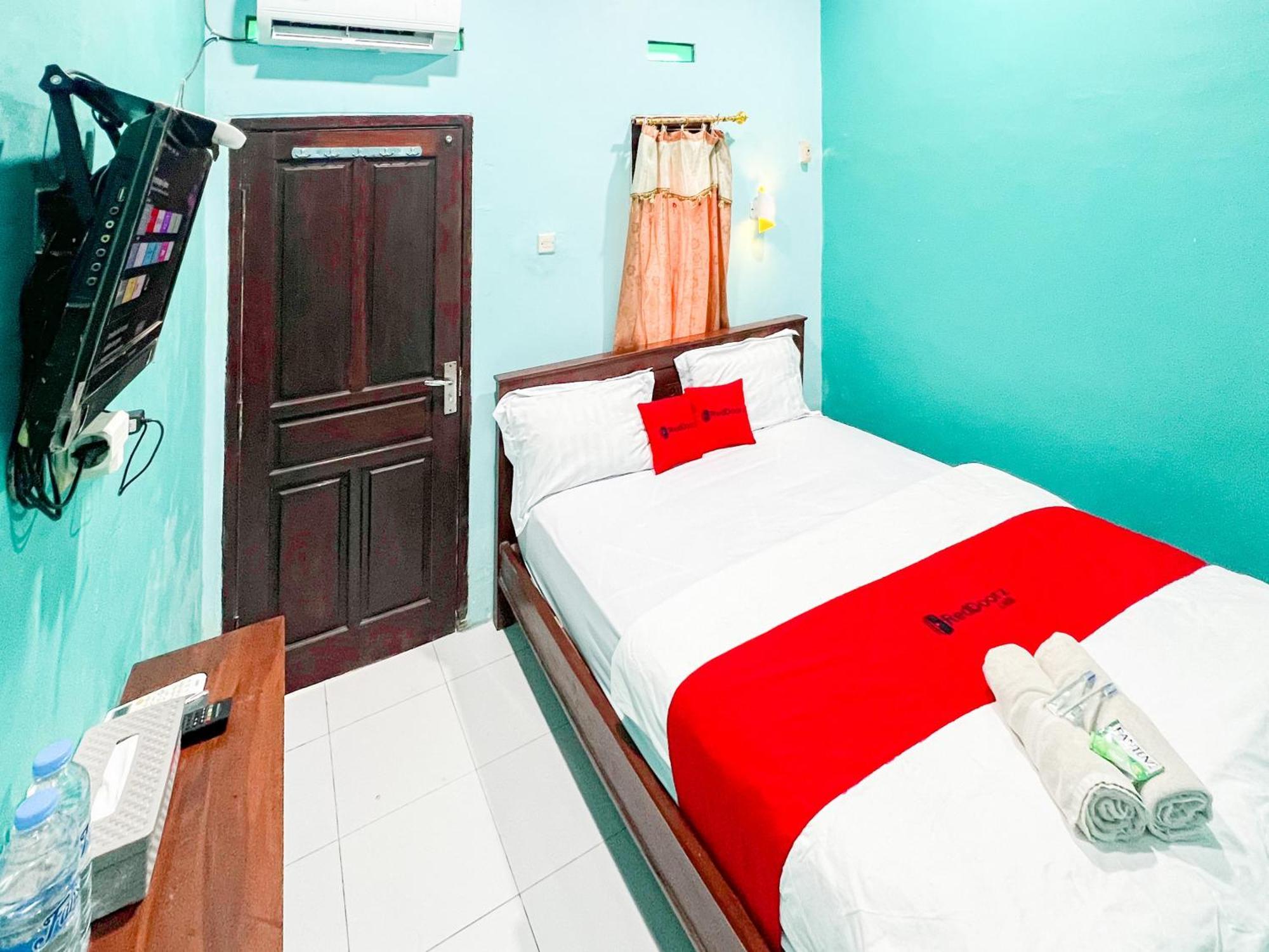 Reddoorz Near Sunrise Mall Mojokerto מראה חיצוני תמונה