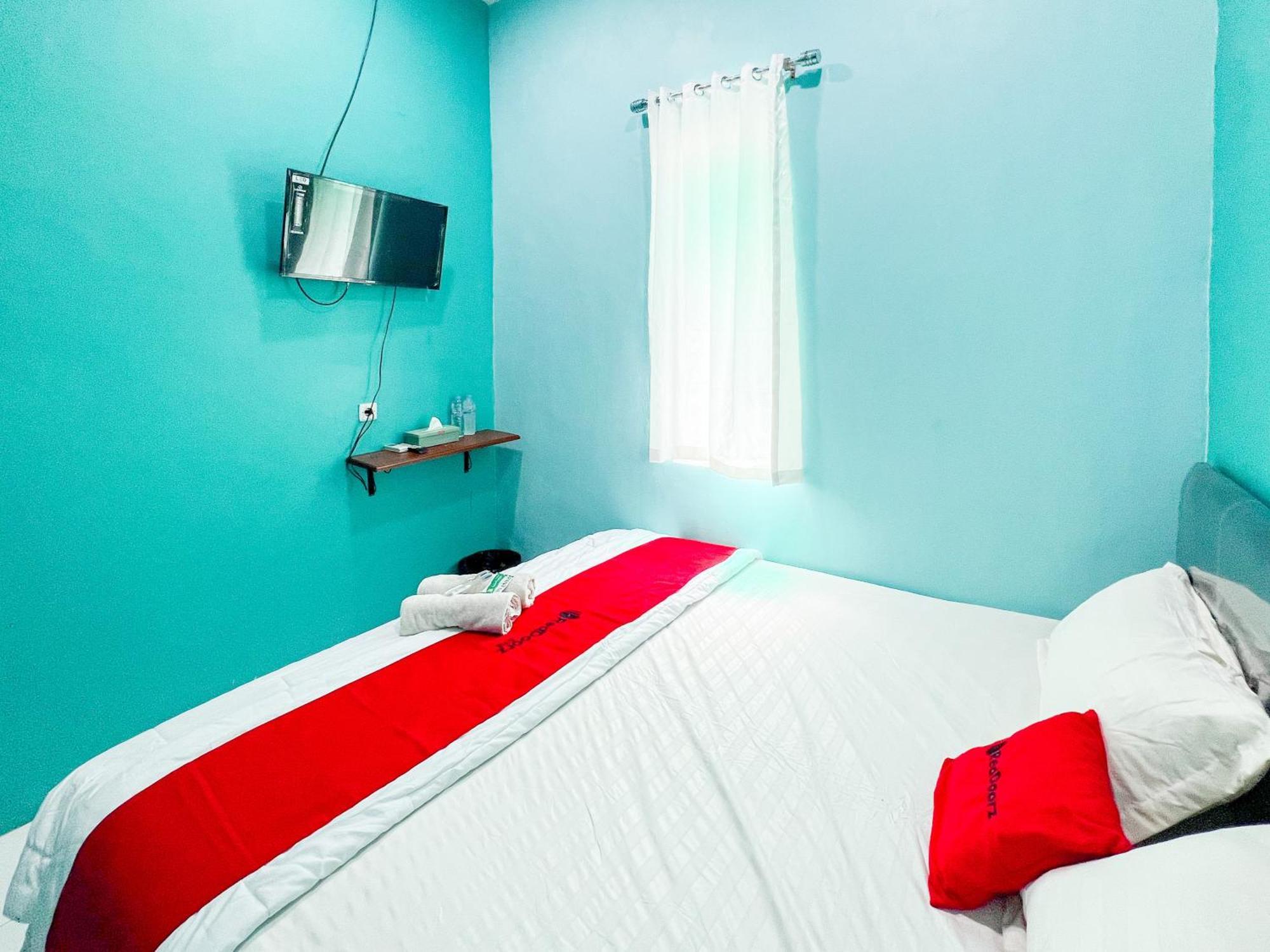 Reddoorz Near Sunrise Mall Mojokerto מראה חיצוני תמונה