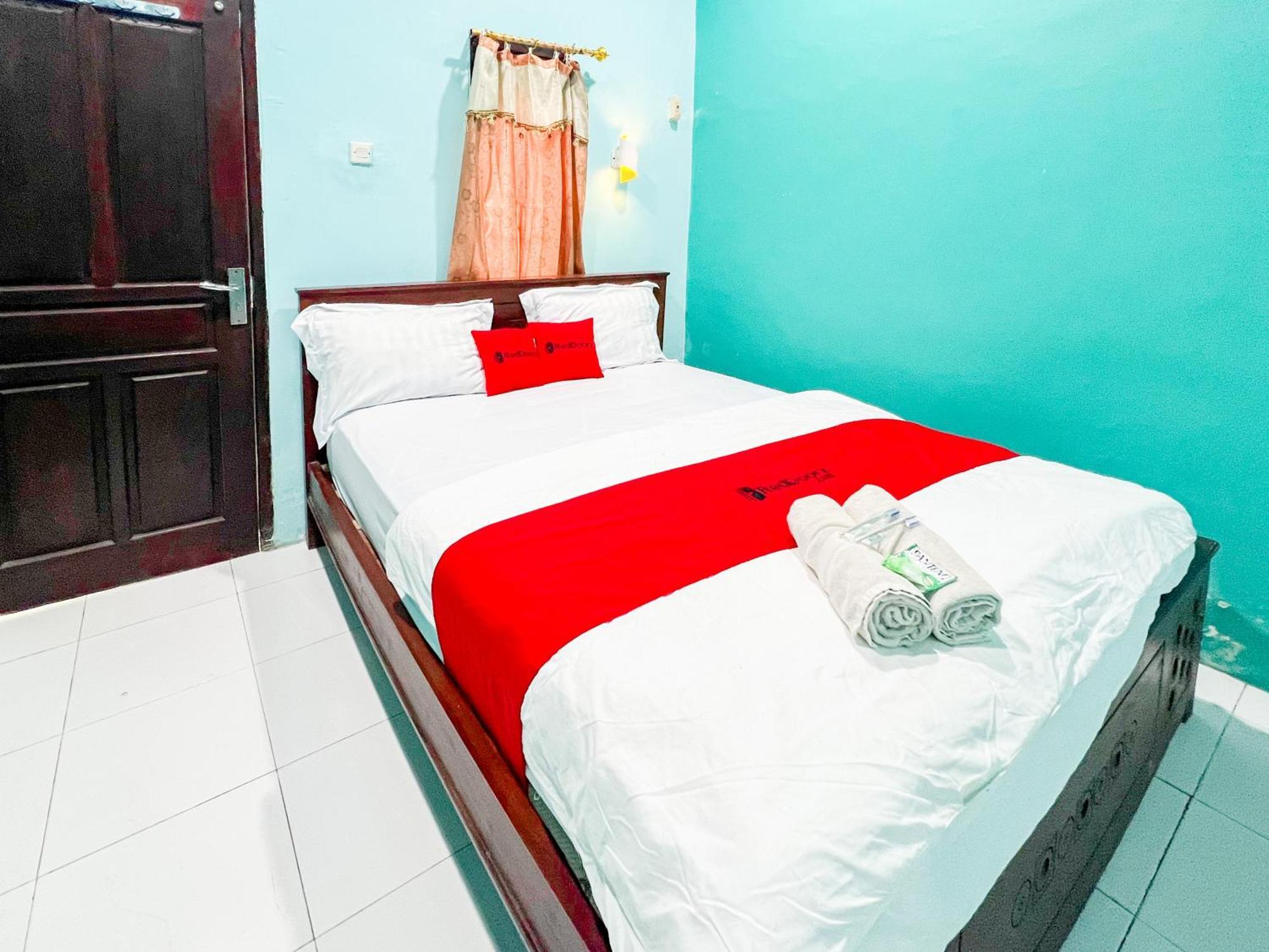 Reddoorz Near Sunrise Mall Mojokerto מראה חיצוני תמונה
