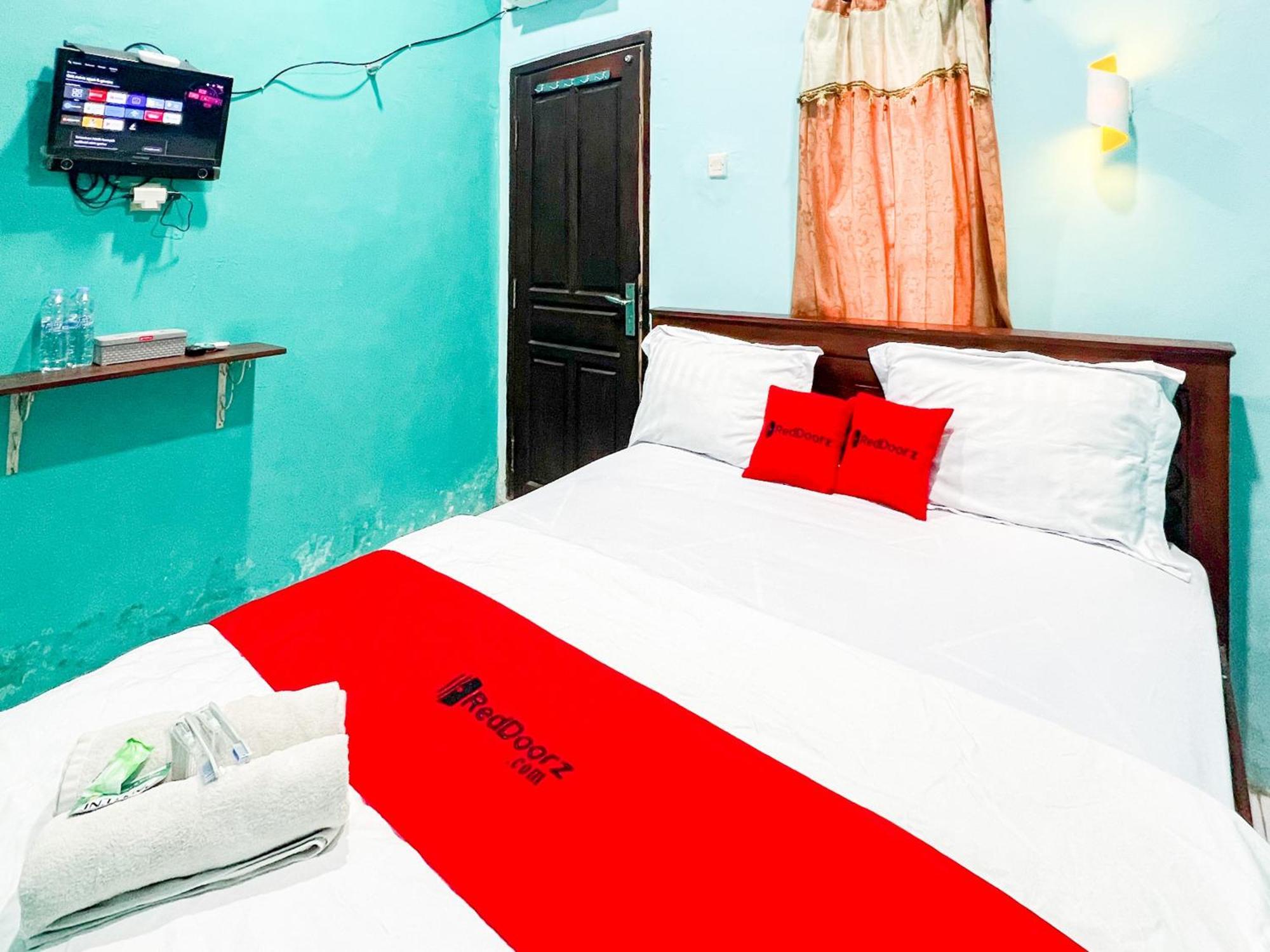 Reddoorz Near Sunrise Mall Mojokerto מראה חיצוני תמונה